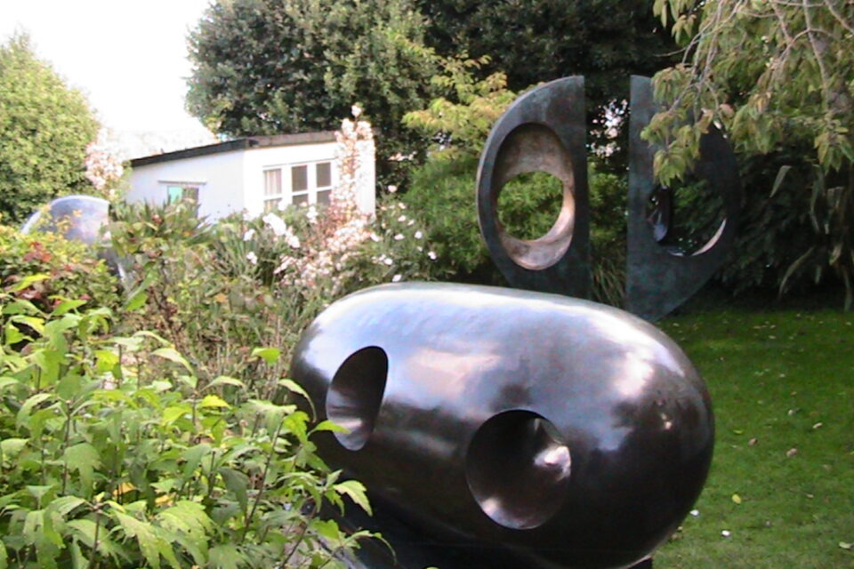 Barbara Hepworth Sculpture Garden - Flikr - photo by Michael Livsey