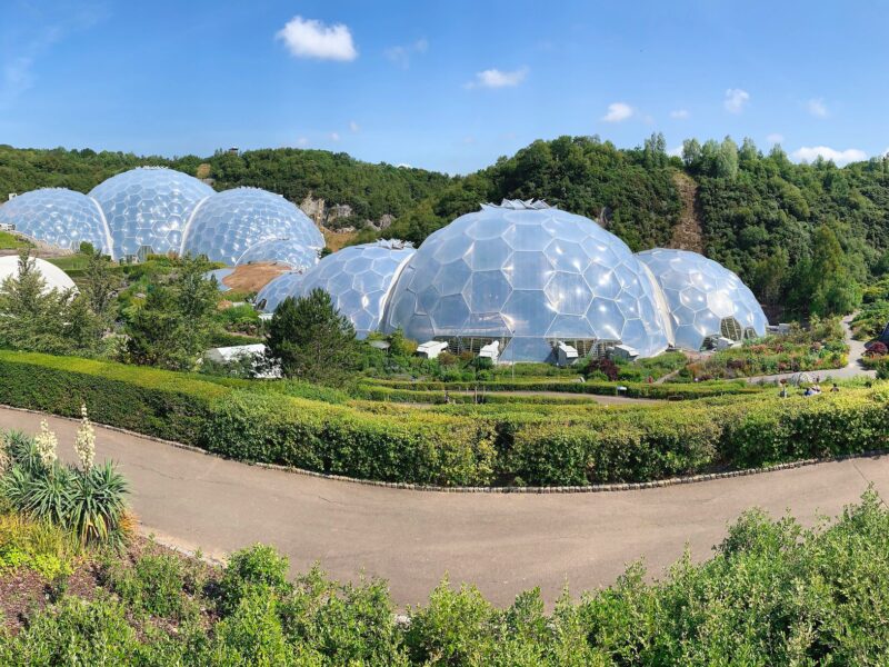 Eden Project Domes - Flikr - photo by Simon Morris