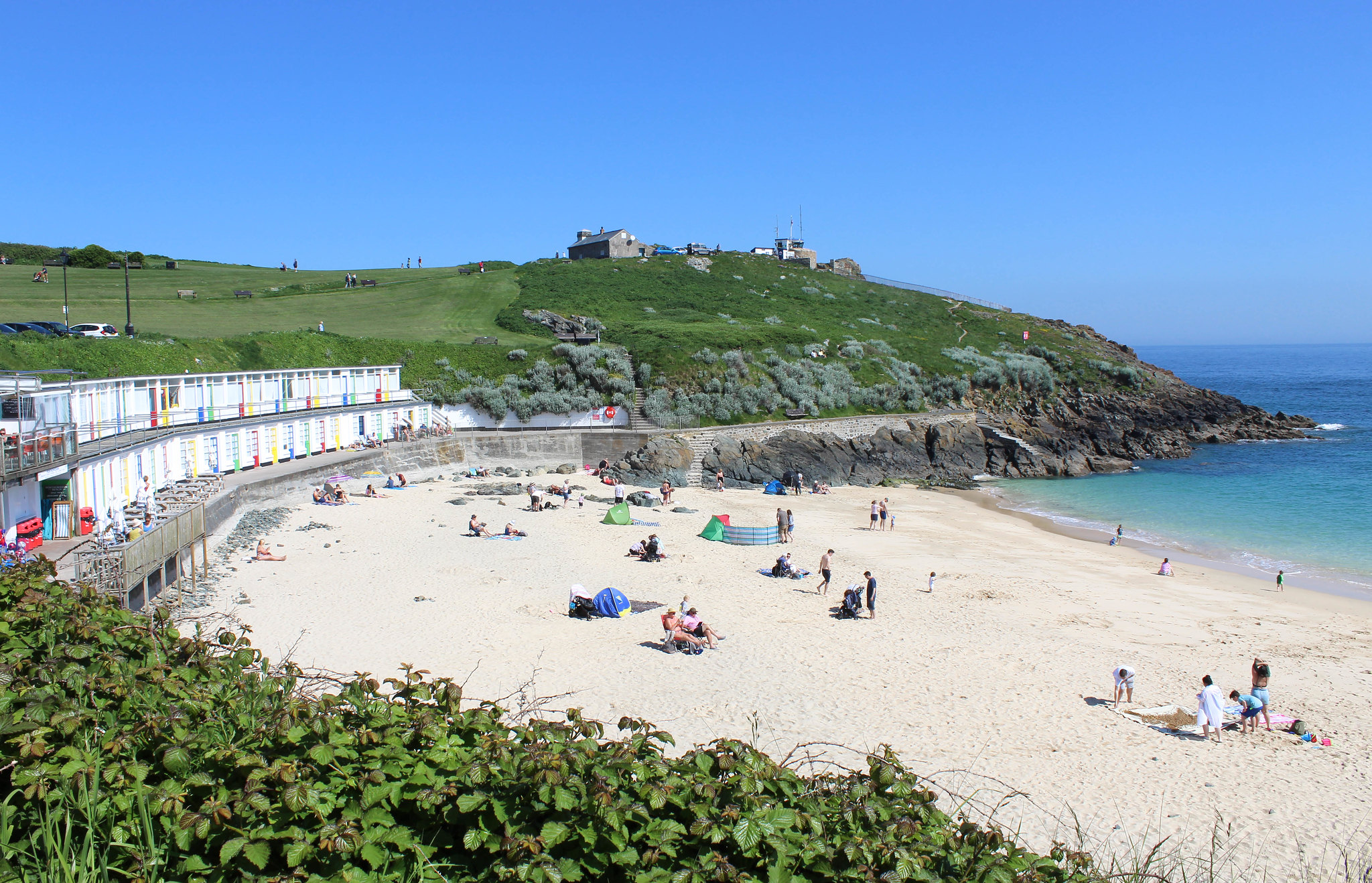 Porthgwidden Beach - Flikr - photo by Sykes Cottages