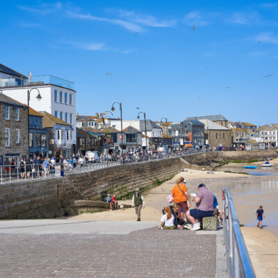 St Ives Harbour - Flikr - photo by Graeme Churchard