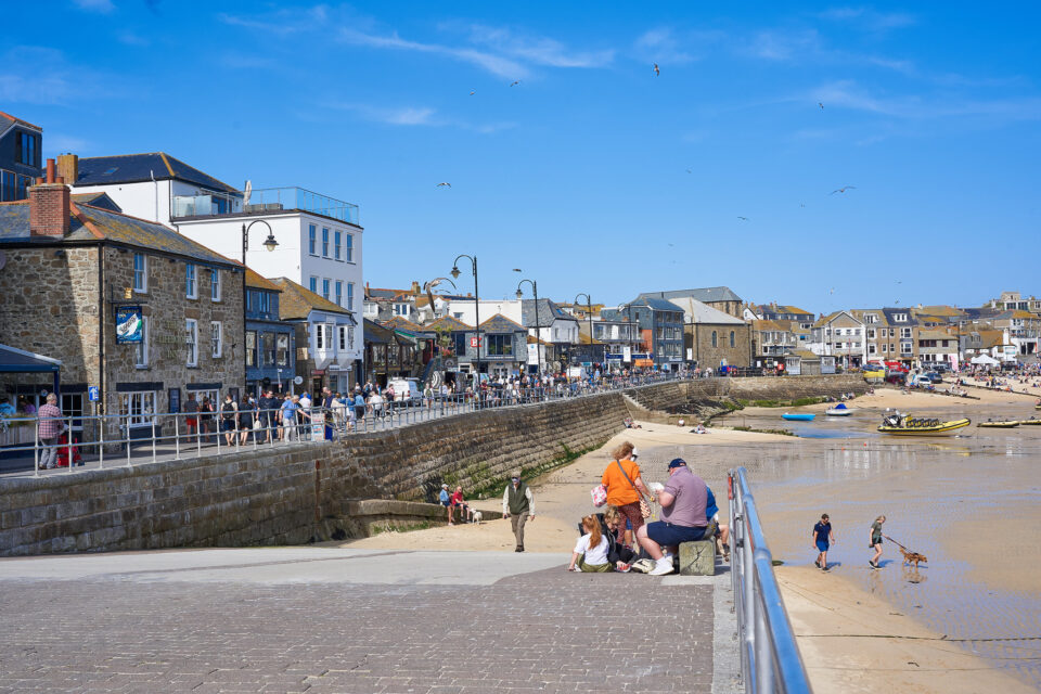 St Ives Harbour - Flikr - photo by Graeme Churchard