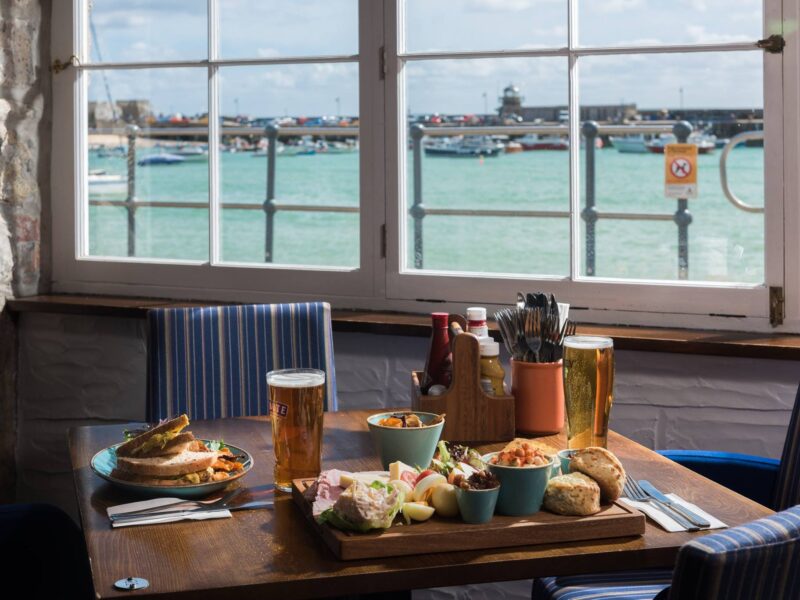 Life Boat Inn - St Ives